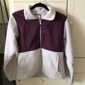 Like new Comfy fleece. Perfect for Fall